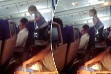 Đứa trẻ "khủng bố" hành khách trên máy bay gây bức xúc