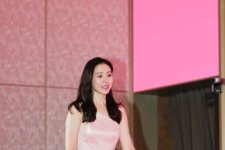 Bà xã Hyun Bin quả không hổ danh là 'tường thành nhan sắc' của Kbiz