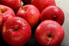 Tác dụng tuyệt vời của táo với sức khỏe và những thực phẩm không nên ăn cùng